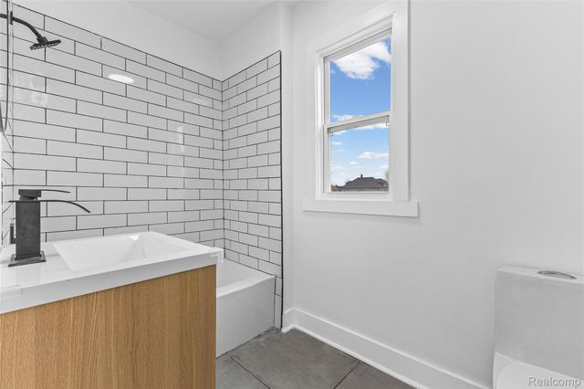 2554 Parker Street, Detroit, MI 48214