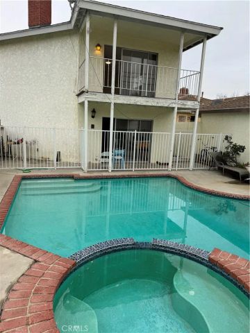7209 Alverstone Avenue, Los Angeles, CA 90045