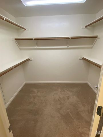 1821 Delacorte Drive, Bakersfield, CA 93311