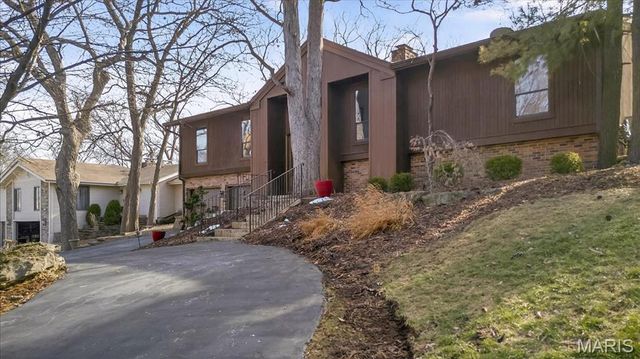 23 Marquette Drive, Lake St Louis, MO 63367