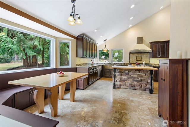 9918 NE Kingston Farm Road, Kingston, WA 98346