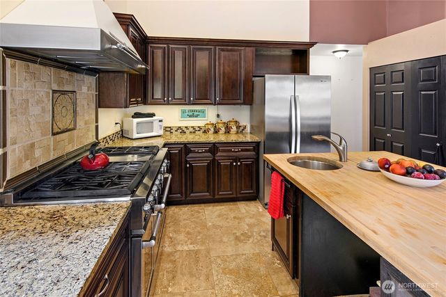 9918 NE Kingston Farm Road, Kingston, WA 98346