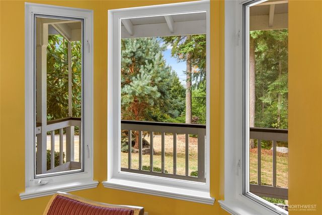 9918 NE Kingston Farm Road, Kingston, WA 98346