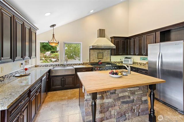 9918 NE Kingston Farm Road, Kingston, WA 98346