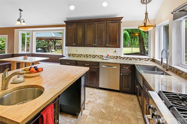 9918 NE Kingston Farm Road, Kingston, WA 98346