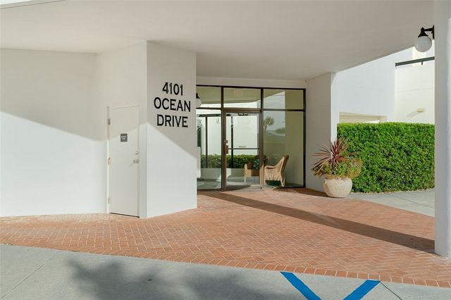 4101 Ocean Drive 2A, Vero Beach, FL 32963