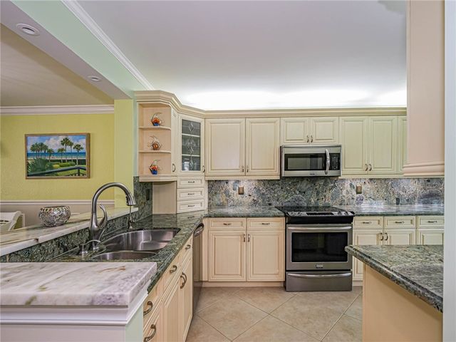 4101 Ocean Drive 2A, Vero Beach, FL 32963