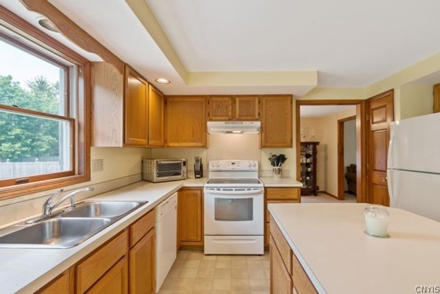 7203 Kendall Drive East, Manlius, NY 13057