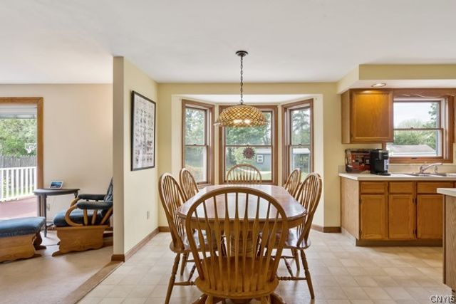 7203 Kendall Drive East, Manlius, NY 13057