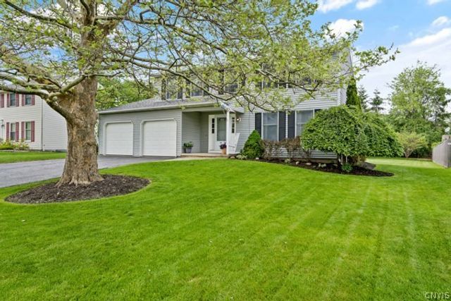 7203 Kendall Drive East, Manlius, NY 13057