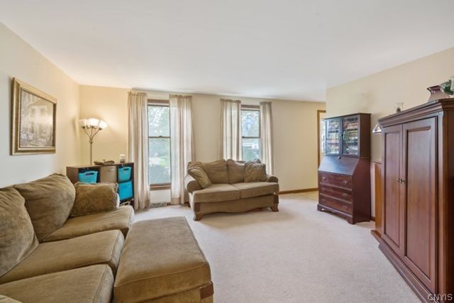 7203 Kendall Drive East, Manlius, NY 13057