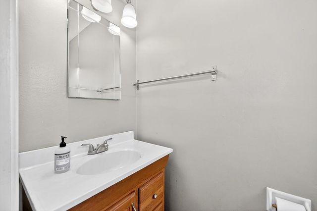 4952 Oleander Dr, Carmichael, CA 95608