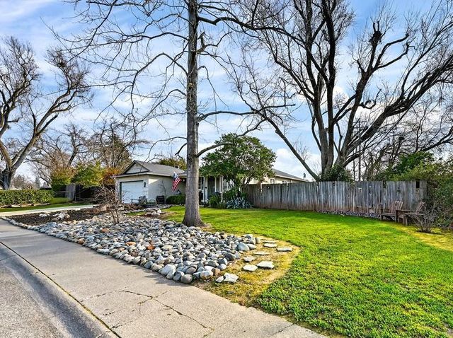 4952 Oleander Dr, Carmichael, CA 95608