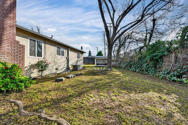 4952 Oleander Dr, Carmichael, CA 95608