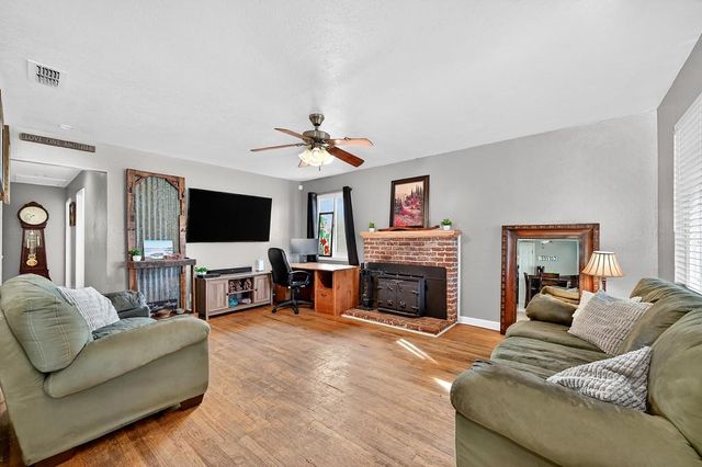 4952 Oleander Dr, Carmichael, CA 95608