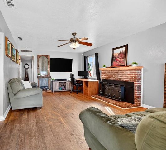 4952 Oleander Dr, Carmichael, CA 95608