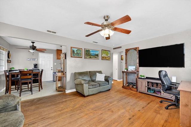 4952 Oleander Dr, Carmichael, CA 95608