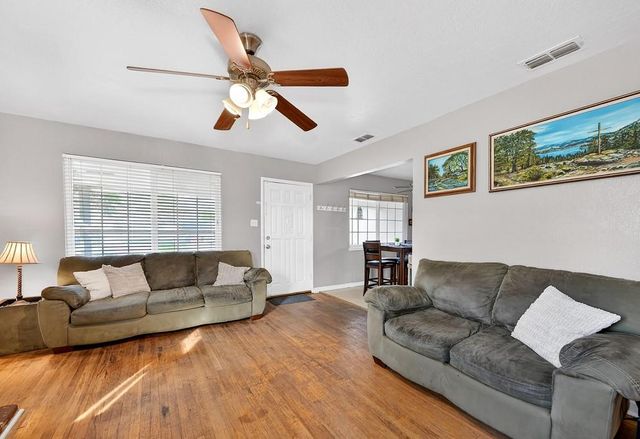 4952 Oleander Dr, Carmichael, CA 95608