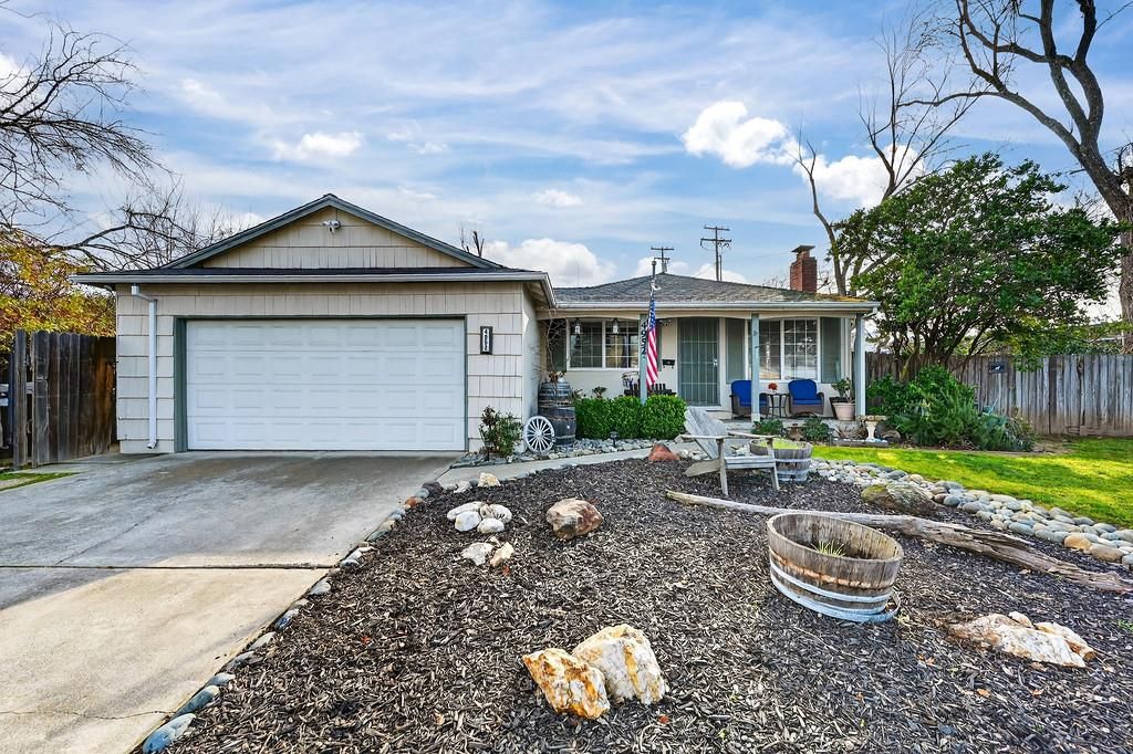 4952 Oleander Dr, Carmichael, CA 95608