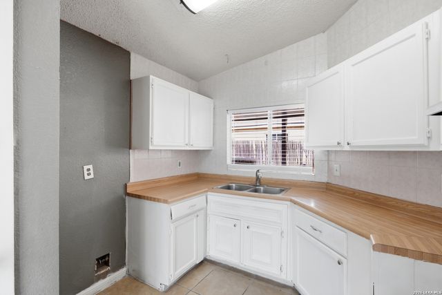 6086 Glacier Sun, San Antonio, TX 78244