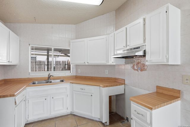 6086 Glacier Sun, San Antonio, TX 78244