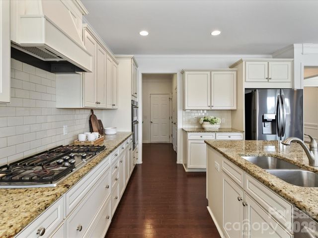 1806 Sunchaser Lane, Charlotte, NC 28210