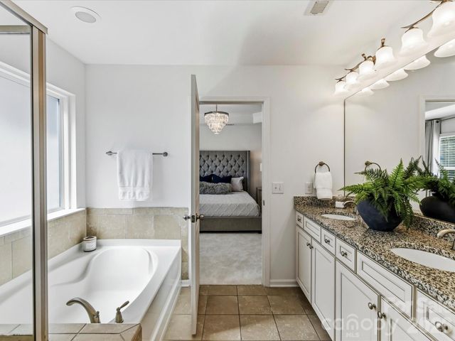 1806 Sunchaser Lane, Charlotte, NC 28210