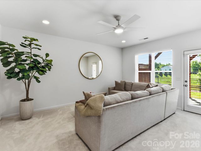 1806 Sunchaser Lane, Charlotte, NC 28210