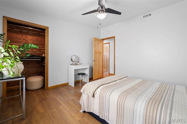 2137 East Drive, Crystal Lake Park, MO 63131