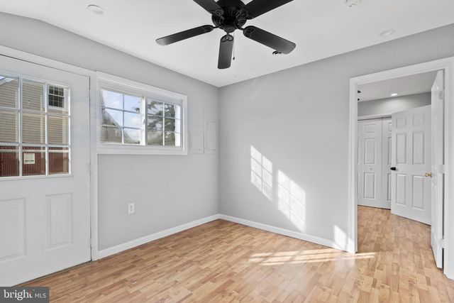 95 TWIN OAK DR, Levittown, PA 19056