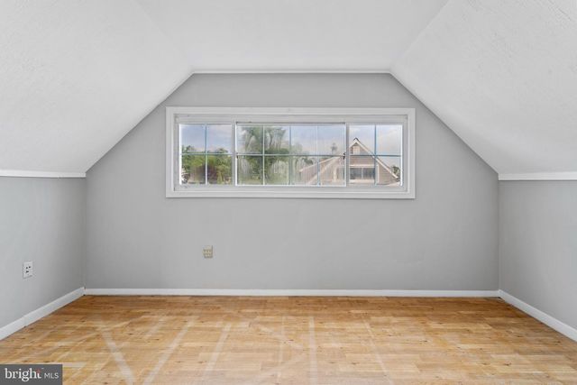 95 TWIN OAK DR, Levittown, PA 19056