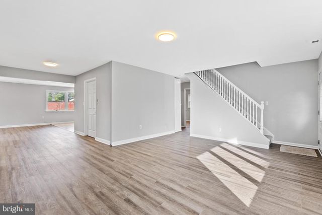 95 TWIN OAK DR, Levittown, PA 19056