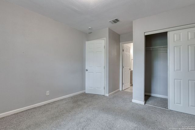 4342 LEHMAN DR, Kirby, TX 78219