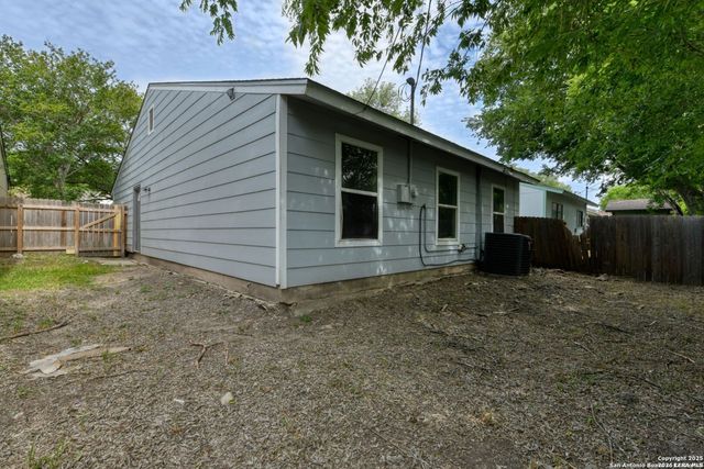 4342 LEHMAN DR, Kirby, TX 78219