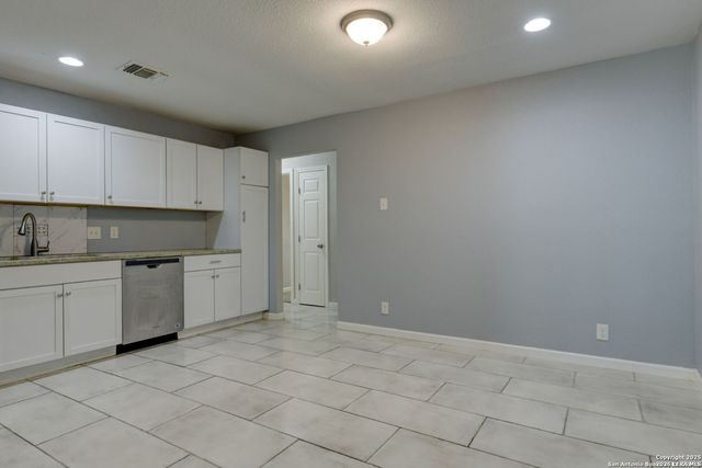 4342 LEHMAN DR, Kirby, TX 78219