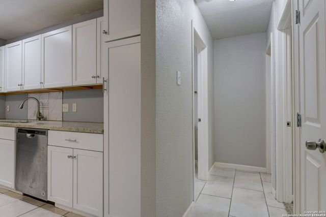 4342 LEHMAN DR, Kirby, TX 78219