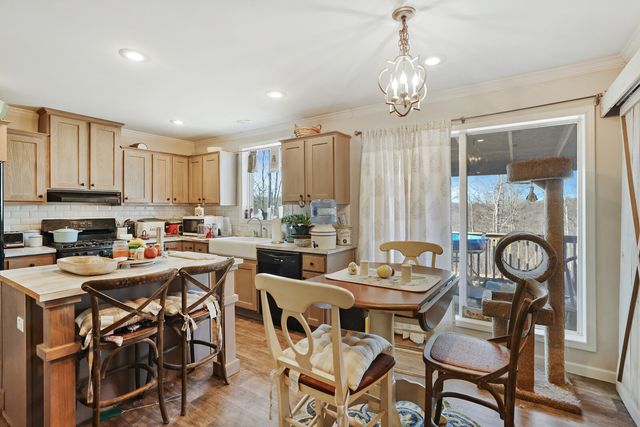 30195 White Oak Rd, Crawford, TN 38554