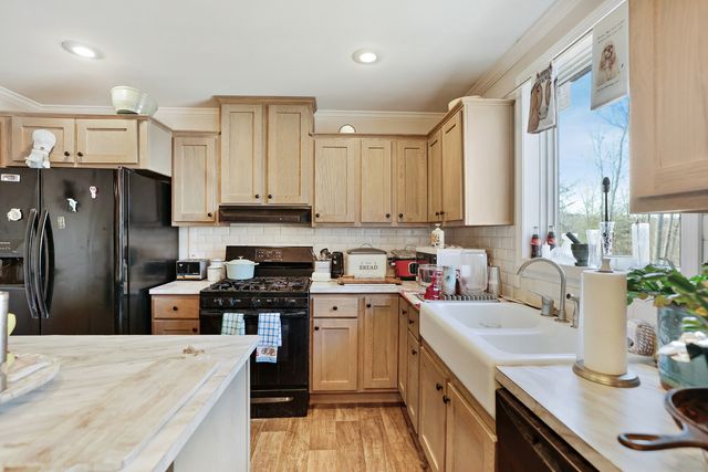 30195 White Oak Rd, Crawford, TN 38554