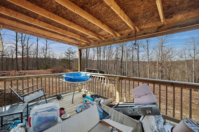 30195 White Oak Rd, Crawford, TN 38554