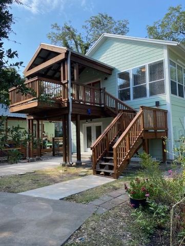 2708 French PL B, Austin, TX 78722
