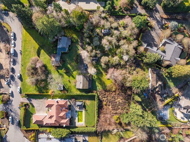 9406 NE 32nd Street, Clyde Hill, WA 98004