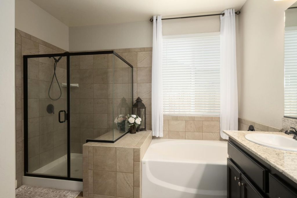 Image 16 of property listing at 1441 22nd Avenue, Kingsburg, CA 93631