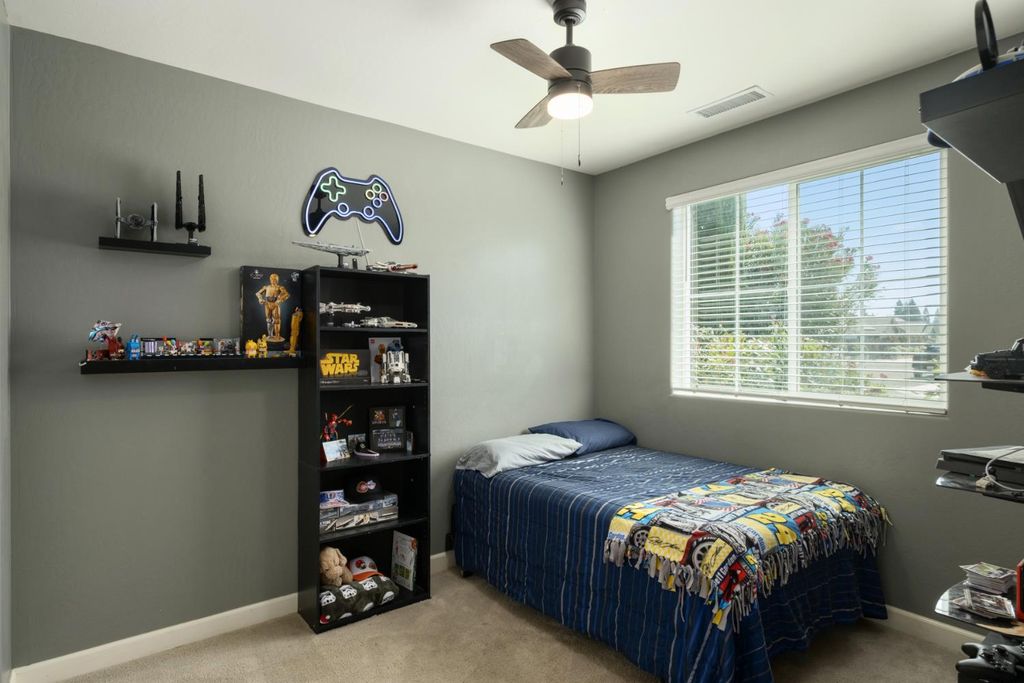 Image 18 of property listing at 1441 22nd Avenue, Kingsburg, CA 93631