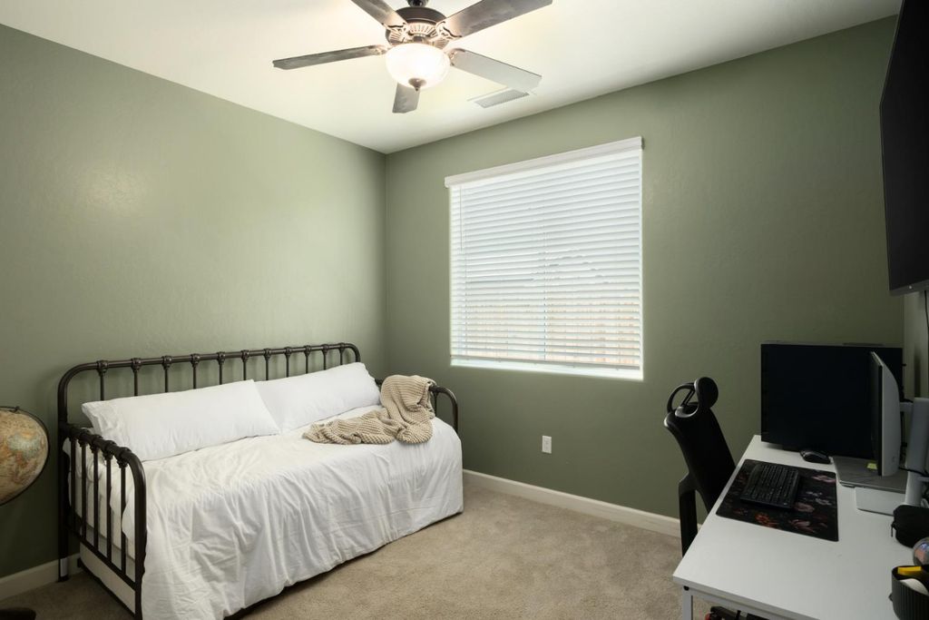 Image 19 of property listing at 1441 22nd Avenue, Kingsburg, CA 93631