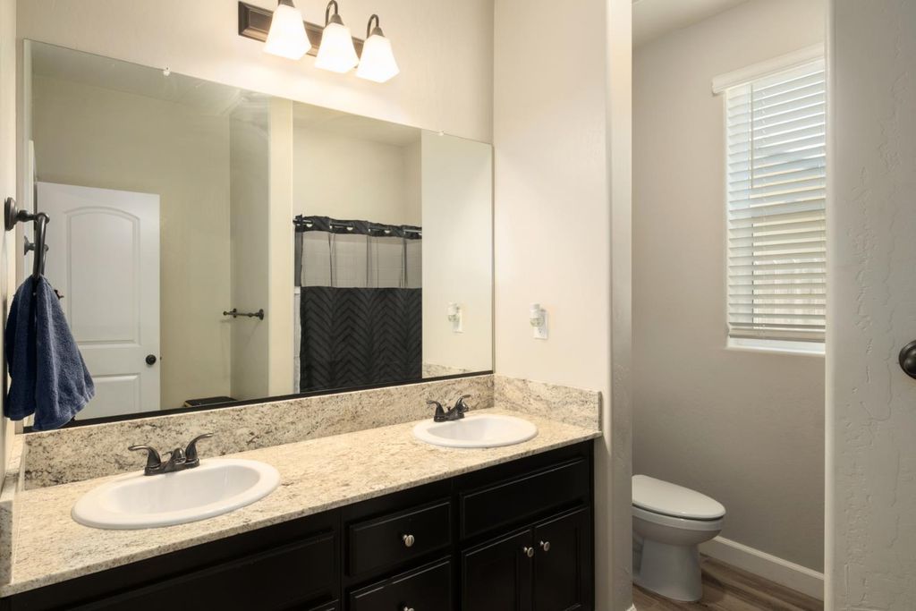 Image 21 of property listing at 1441 22nd Avenue, Kingsburg, CA 93631