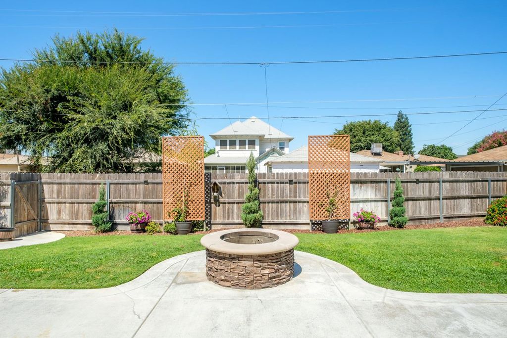 Image 26 of property listing at 1441 22nd Avenue, Kingsburg, CA 93631