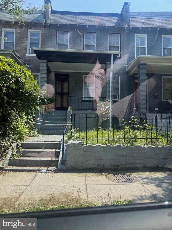 325 BRYANT ST NE, Washington, DC 20002