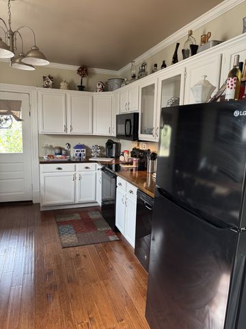 118 S Greenwood St, Lebanon, TN 37087