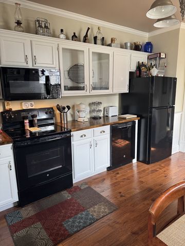 118 S Greenwood St, Lebanon, TN 37087