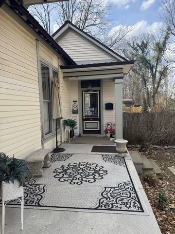 118 S Greenwood St, Lebanon, TN 37087